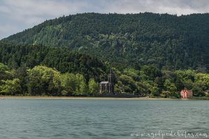 Qué ver en Furnas: Capela de Nossa Senhora das Vitórias a orillas del algo