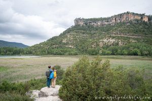 Pareja en el mirador de la Laguna de Uña