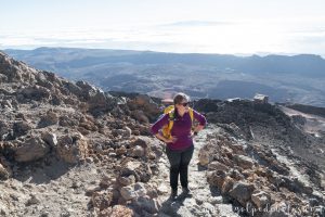 Mujer en el Inicio de la ruta al Pico del Teide
