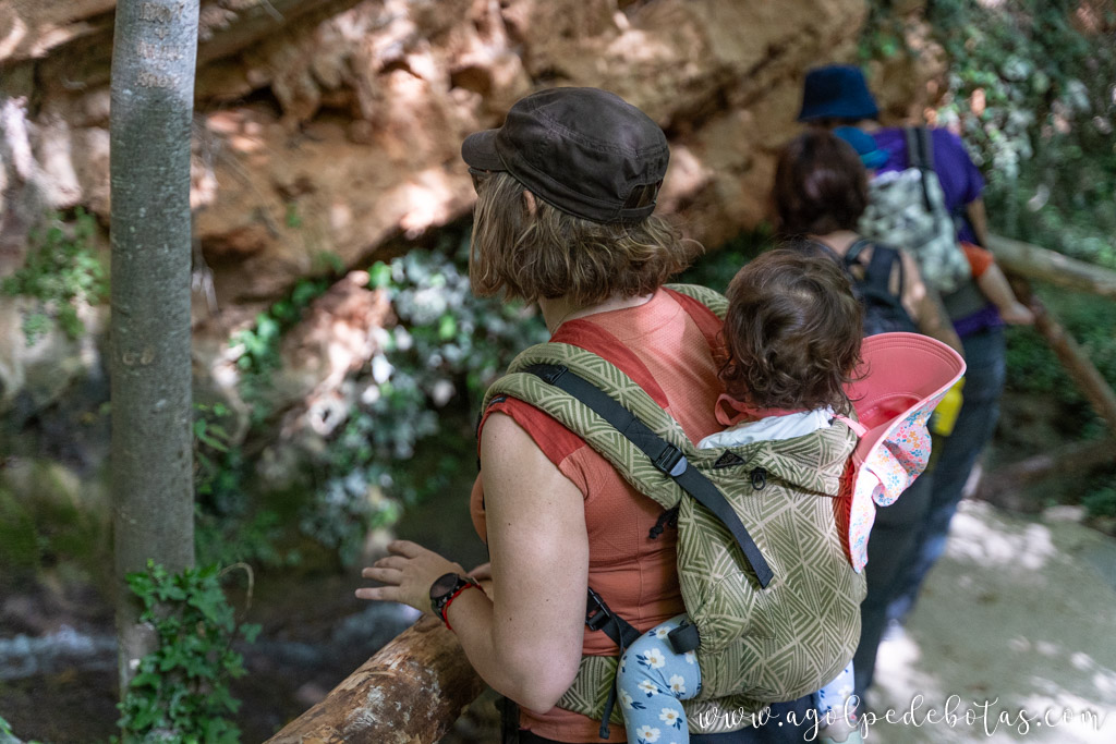 Viajar con una mochila portabebé
