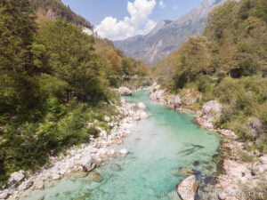 Valle del Soča con el río turquesa