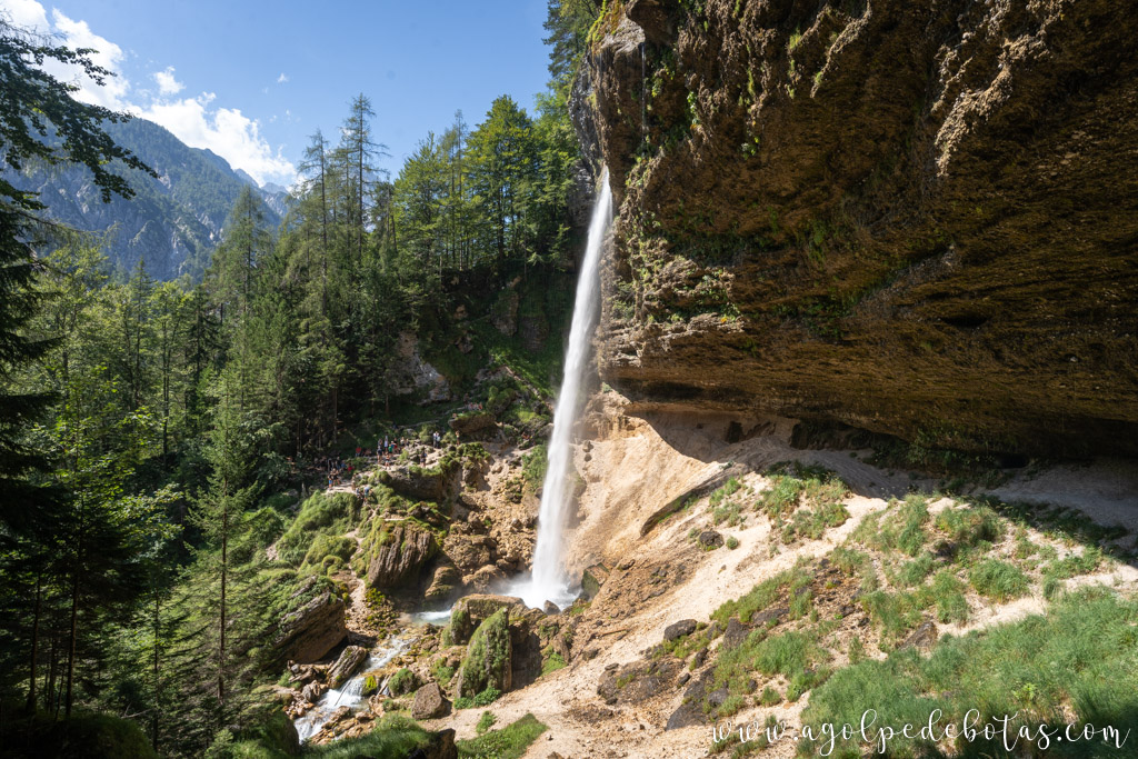 Cascada Peričnik