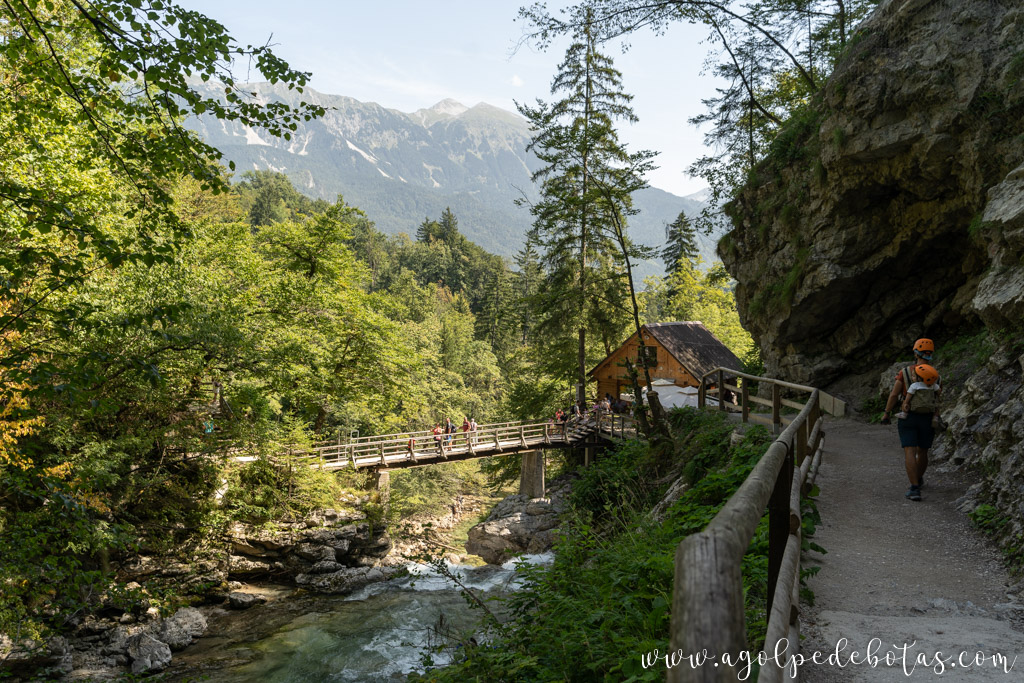 Tramo final de la ruta por la Garganta de Vintgar en Eslovenia