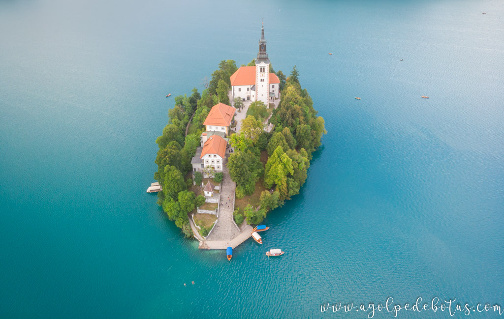 Imagen de dron del Lago Bled